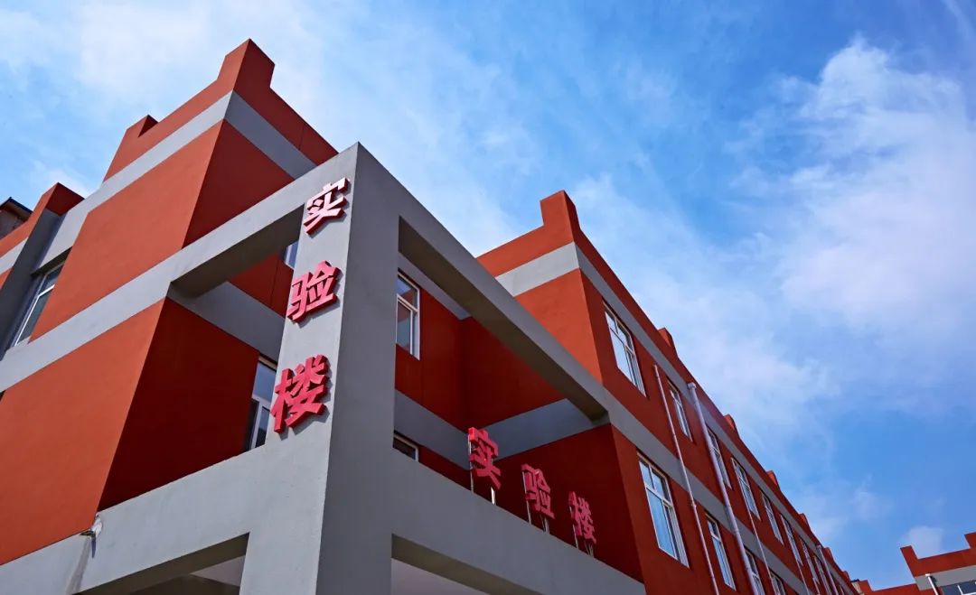 2025年西安医药科技职业学校招生简章 b0440858ffd9a08cdda09bd4b1c0b5e4.jpg