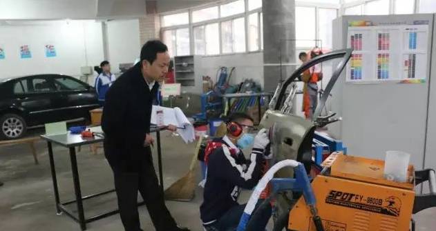 2025年西安实验职业中等专业学校招生简章 image.png