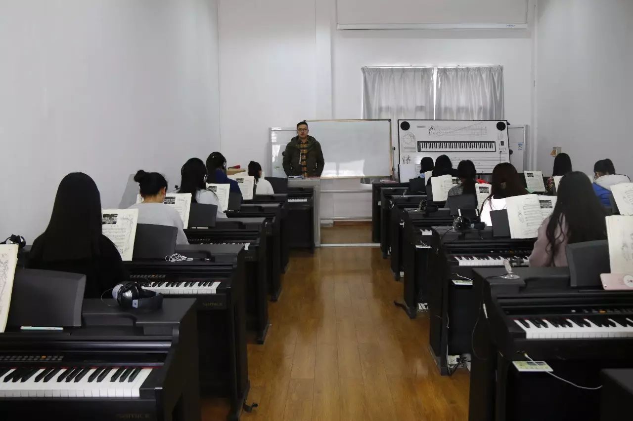 163537ee39b59184e90b0a0055f46c0f.jpg 163537ee39b59184e90b0a0055f46c0f.jpg