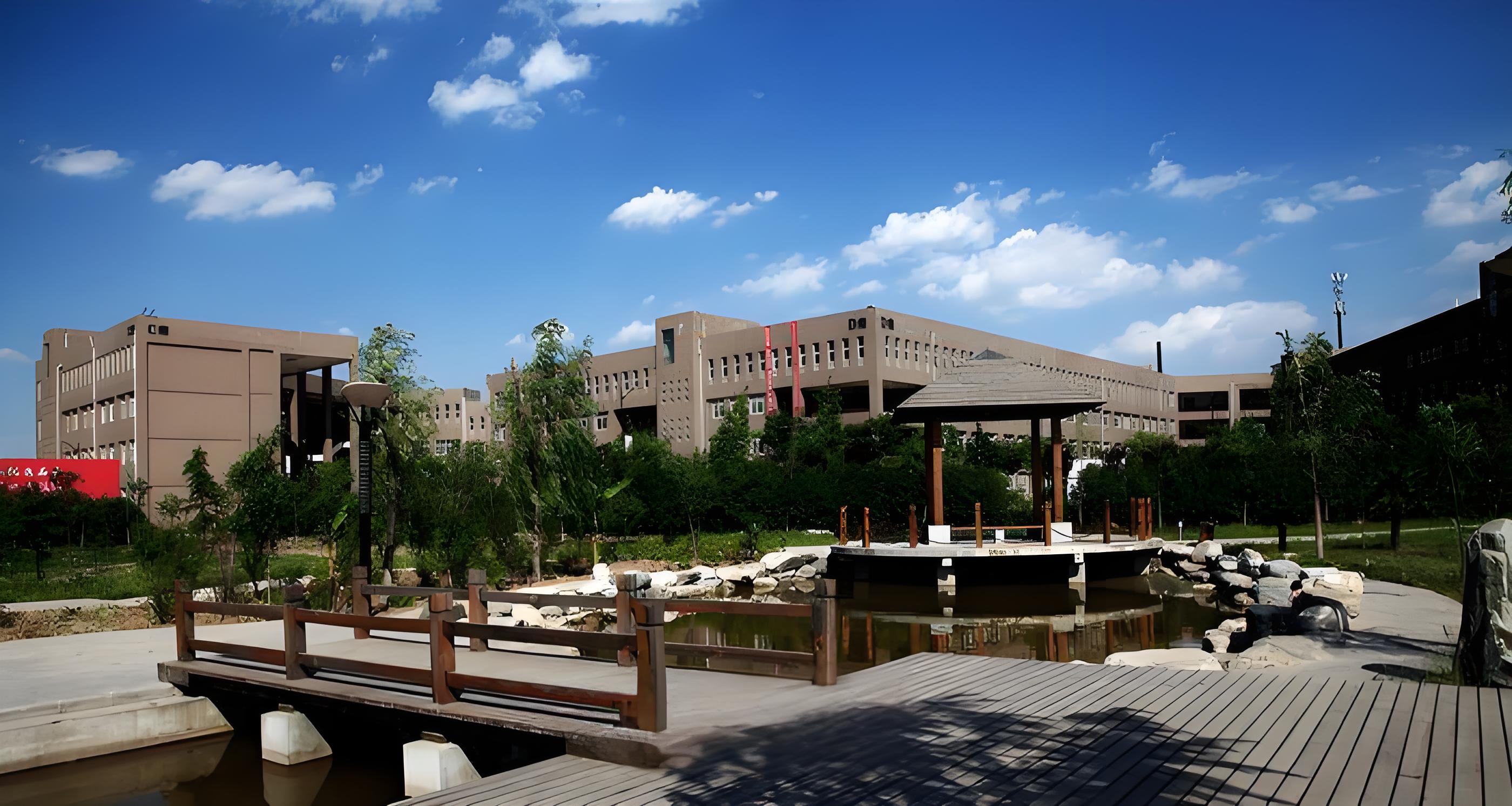 点击放大图片 西安技师学院